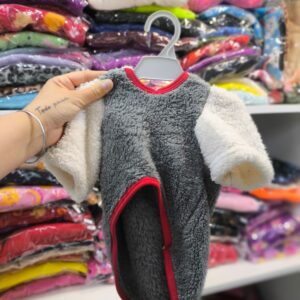 BUZO CON CAPUCHA PELUCHE T6